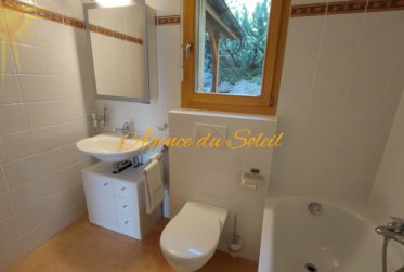 En Exclusivité ! Adorable appartement traversant d’angle de 3.5 Pièces en rez-jardin supérieur !