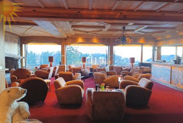 À louer Pour la saison d'hiver 25/26, ce très cosy studio situé à proximité du centre de Crans !