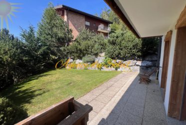 En Exclusivité ! Adorable appartement traversant d’angle de 3.5 Pièces en rez-jardin supérieur !