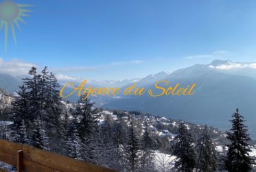 À louer UNIQUEMENT à l’année ce splendide 3.5 pièces rénové, sud, à proximité du funiculaire !