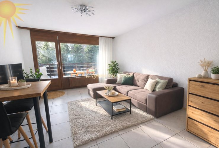 Adorable appartement traversant de 2.5 pièces entièrement rénové, au bord du Golf Ballesteros de Crans !