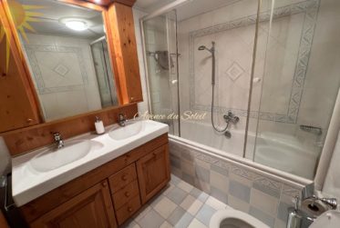 Au cœur de Crans! Grand appartement traversant d'angle de 5.5 pièces avec vaste terrasse sud!