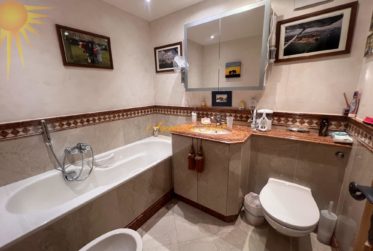 Ski-in/Ski-out – Appartement haut de gamme de 4.5 pièces avec piscine privée au cœur de Crans !