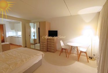 À louer à l'année uniquement, ce superbe studio de standing avec un balcon sud dans une résidence hôtelière !