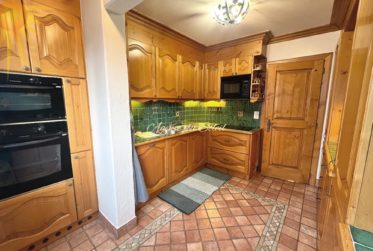 Au cœur de Crans! Grand appartement traversant d'angle de 5.5 pièces avec vaste terrasse sud!