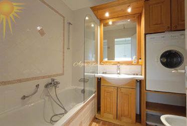 À louer à l'année uniquement, ce superbe studio de standing avec un balcon sud dans une résidence hôtelière !