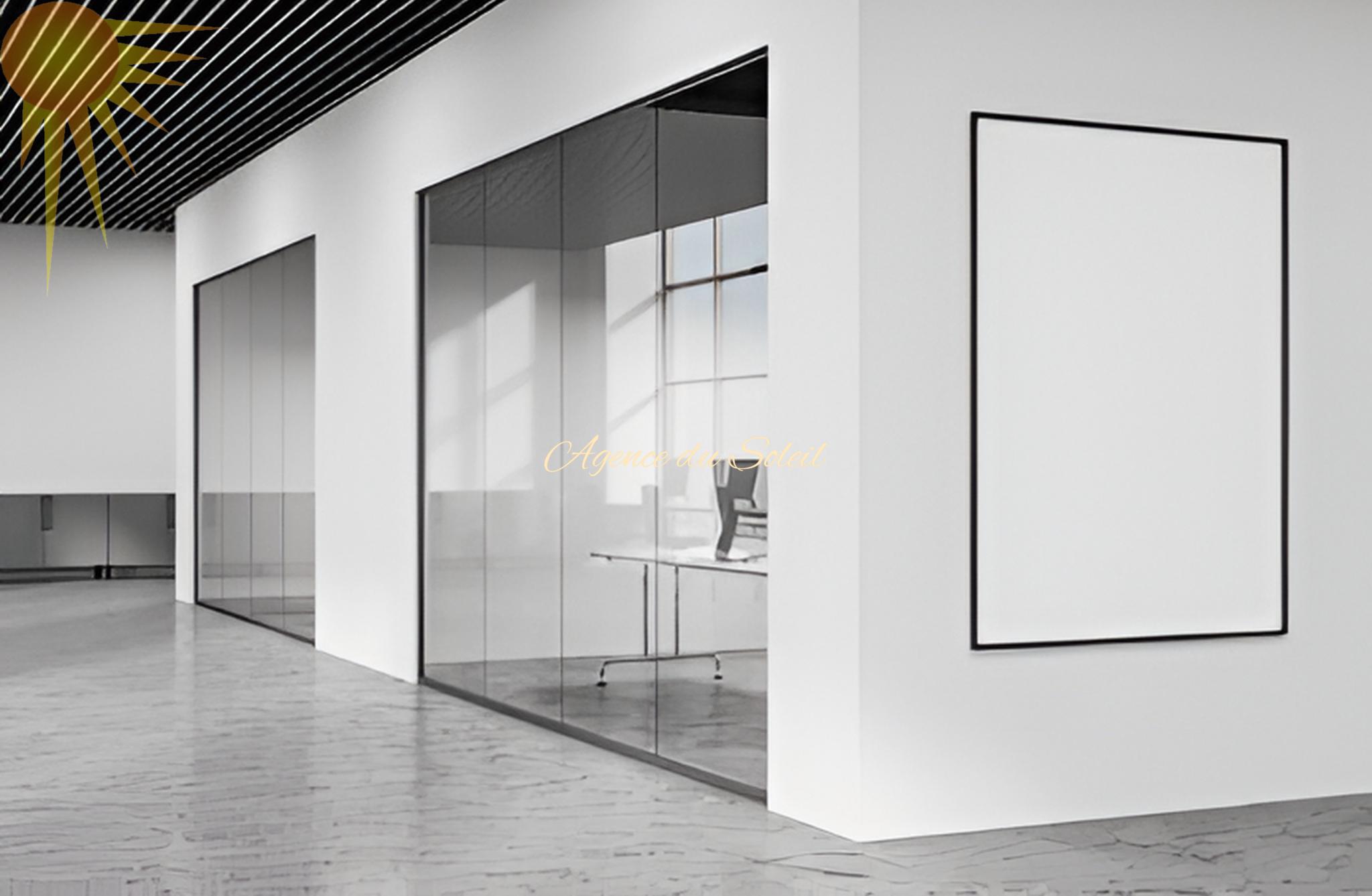 Emplacement très recherché ! Spacieux local commercial de 228 m² au sein de la station.