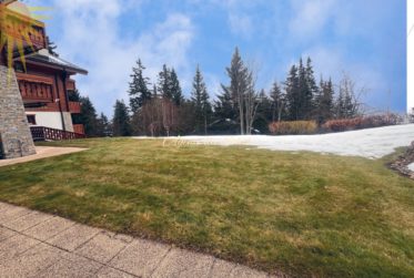 Ski-in/Ski-out – Appartement haut de gamme de 4.5 pièces avec piscine privée au cœur de Crans !