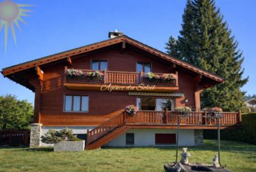 En Exclusivité ! Splendide chalet familial de 8.5 pièces dans un quartier prisé à Crans et en bordure du golf Ballesteros !
