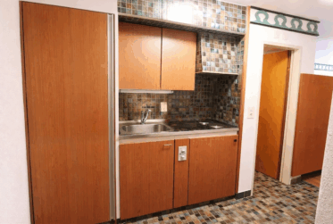 À louer à la semaine (mai): Grand studio sud à proximité du centre de Crans !