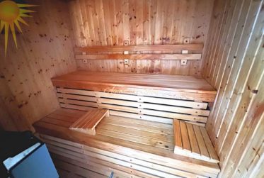 En Exclusivité ! Splendide chalet familial de 8.5 pièces dans un quartier prisé à Crans et en bordure du golf Ballesteros !