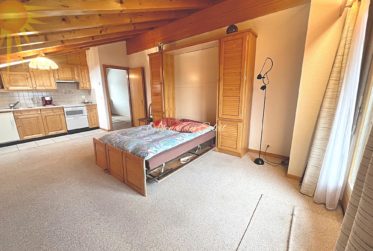 En Exclusivité ! Splendide chalet familial de 8.5 pièces dans un quartier prisé à Crans et en bordure du golf Ballesteros !