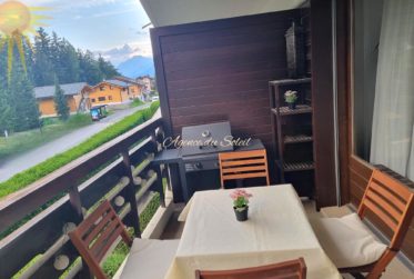 Adorable appartement traversant de 2.5 pièces entièrement rénové, au bord du Golf Ballesteros de Crans !