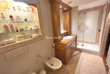 Au cœur de Crans! Grand appartement traversant d'angle de 5.5 pièces avec vaste terrasse sud!