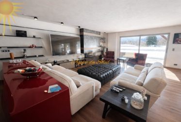 Luxueux appartement de 5.5 pièces en plein centre de la station et en bordure directe du golf !