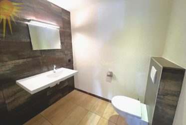 Plein cœur de Crans ! Lumineux appartement traversant de 4.5 pièces avec une chambrette complémentaire !