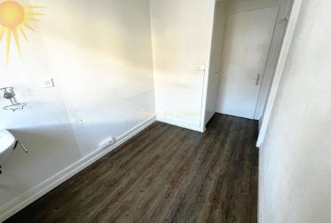 Plein cœur de Crans ! Lumineux appartement traversant de 4.5 pièces avec une chambrette complémentaire !