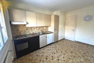 Plein cœur de Crans ! Lumineux appartement traversant de 4.5 pièces avec une chambrette complémentaire !