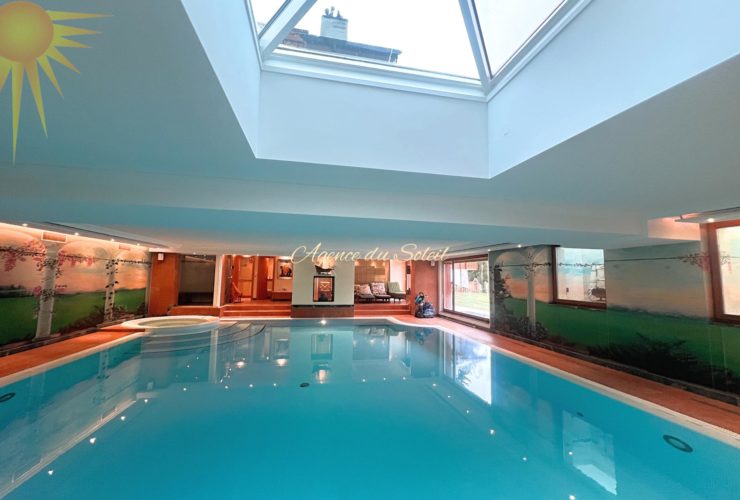 Ski-in/Ski-out– Appartement de standing de 4.5 pièces avec piscine privée au cœur de Crans !