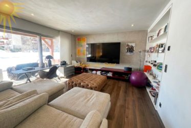 Luxueux appartement de 5.5 pièces en plein centre de la station et en bordure directe du golf !