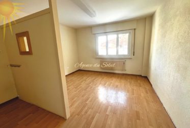 Plein cœur de Crans ! Lumineux appartement traversant de 4.5 pièces avec une chambrette complémentaire !