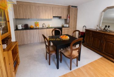 Idéal pour un pied à terre ou un investissement ! Adorable appartement nord de 3.5 pièces, rénové en 2024 à Crans !