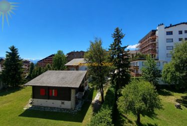 Au cœur de Crans, spacieux appartement traversant de 2.5 piècesavec 2 balcons !
