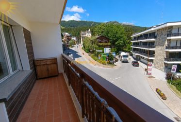 Au cœur de Crans, spacieux appartement traversant de 2.5 piècesavec 2 balcons !