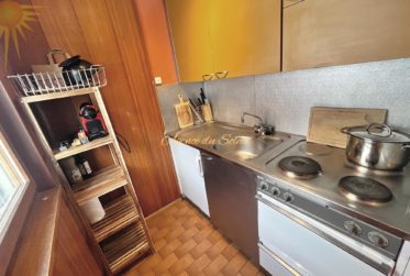 À louer (saison): Très cosy appartement de 3.5 pièces à proximité du funiculaire !