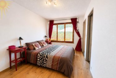 À louer (saison): Très cosy appartement de 3.5 pièces à proximité du funiculaire !