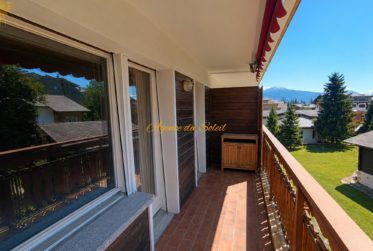 Au cœur de Crans, spacieux appartement traversant de 2.5 pièces avec 2 balcons !