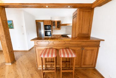 En Exclusivité ! Superbe chalet de 8.5 pièces en bordure du golf Ballesteros à Crans !