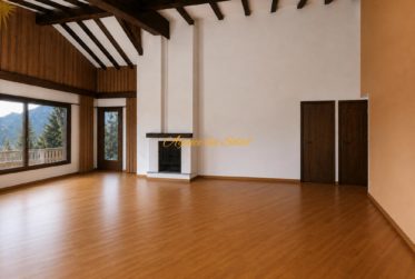 Fort potentiel pour cette maison comprenant 2 appartements séparés, située à 5 minutes en voiture de Crans-Montana !
