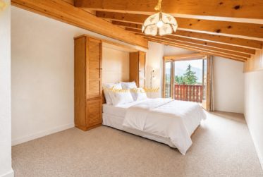 En Exclusivité ! Superbe chalet de 8.5 pièces en bordure du golf Ballesteros à Crans !