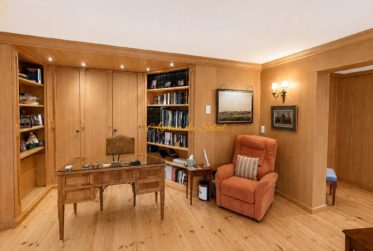 Appartement Ski-in/Ski-out de standing de 4.5 pièces avec piscine privée au cœur de Crans !