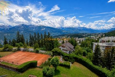 À louer au mois à la saison d'été : ce merveilleux 4.5 pièces à proximité des remontées mécaniques du Signal à Montana !