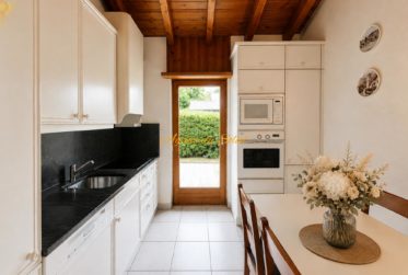 Superbe chalet familiale dans un emplacement privilégié verdoyant et calme à Crans !