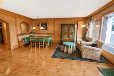 Cadre exceptionnel pour ce lumineux 5.5 pièces d’angle avec grande terrasse plein sud !