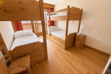 Au cœur de Crans ! Élégant appartement de standing de 3,5 pièces avec vaste terrasse orientée est!