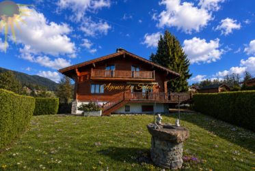En Exclusivité ! Superbe chalet de 8.5 pièces en bordure du golf Ballesteros à Crans !