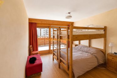 Au cœur de Crans ! Élégant appartement de standing de 3,5 pièces avec vaste terrasse orientée est!