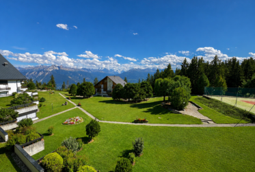 À louer à la semaine : Appartement Ski-in, Ski-out de 5.5 pièces avec 2 places de parc intérieurs, à Montana !