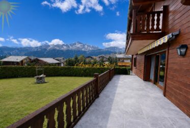 En Exclusivité ! Splendide chalet de 8.5 pièces en bordure du golf Ballesteros à Crans !