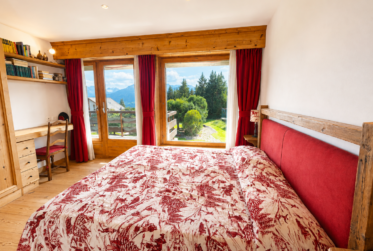 À louer à la semaine : Appartement Ski-in, Ski-out de 5.5 pièces avec 2 places de parc intérieurs, à Montana !