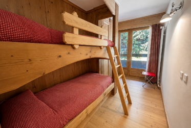 À louer à la semaine : Appartement Ski-in, Ski-out de 5.5 pièces avec 2 places de parc intérieurs, à Montana !