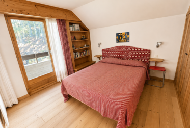 À louer à la semaine : Appartement Ski-in, Ski-out de 5.5 pièces avec 2 places de parc intérieurs, à Montana !