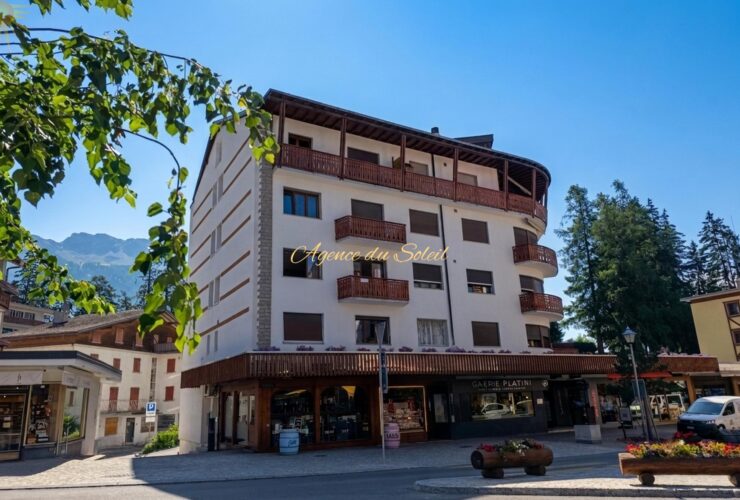 À louer pour la saison d'hiver 26/27, ce cosy appartement 2.5 pièces au centre de Crans !