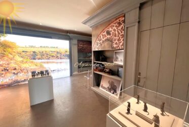 Grand espace commercial de 191 m² en plein cœur de la station !
