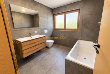 Appartement de standing de 4,5 pièces, neuf et idéalement situé à Crans !