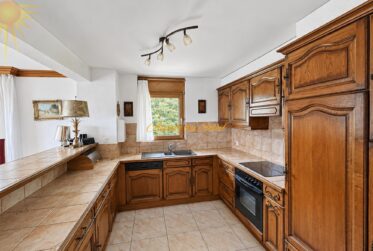 Très joli appartement traversant d'angle à Crans !